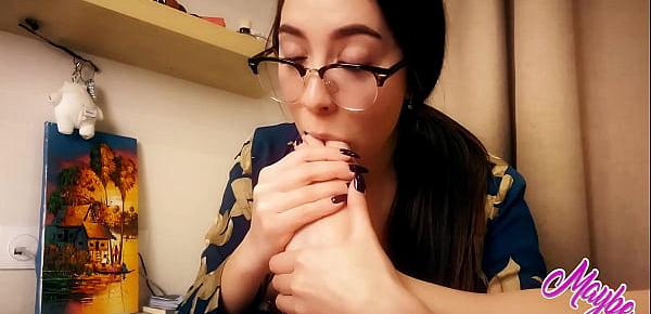  Slobbery sucking toes. Footfetish from ArianaMaybe